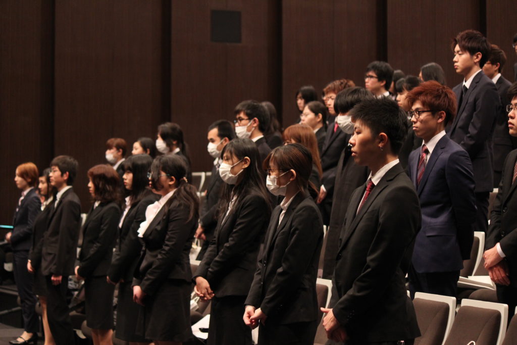 専門学校の入学式 服装・スーツ選びで失敗しないコツ！｜男女別  受験 